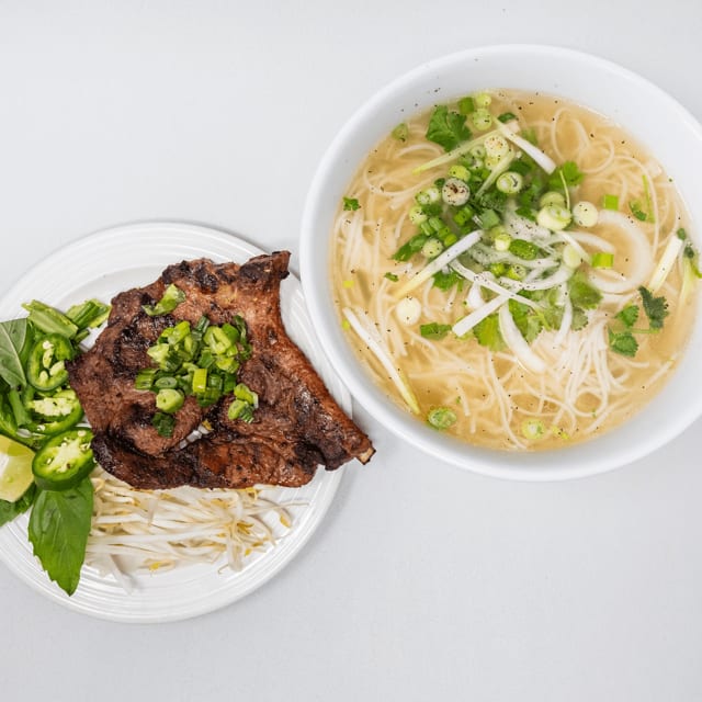 Pho Grilled Pork Chop / Phở Sườn Nướng.