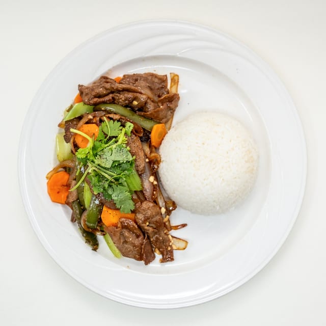 Beef Medallion / Cơm Bò Xào.