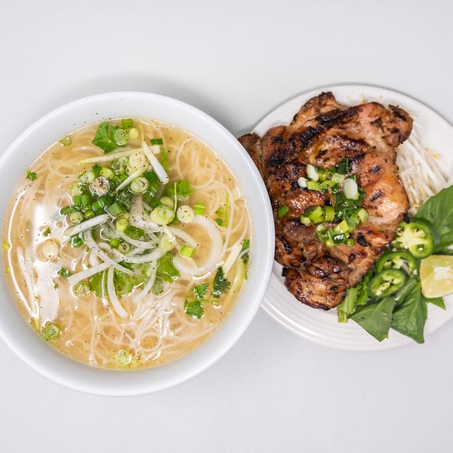 Pho Grilled Chicken / Phở Gà Nướng.