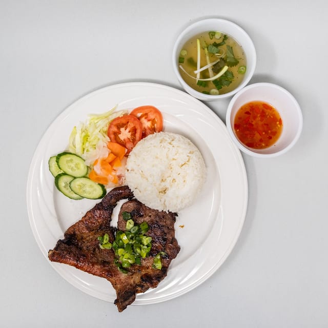 Grilled Pork Chop / Cơm Sườn Nướng.