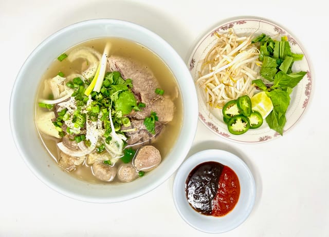 Pho Beef Special / Phở Đặc Biệt.